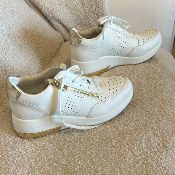 Renato Garini made in Italy size 40 US 10 white and gold  platform sneakers EUC - Picture 7 of 8